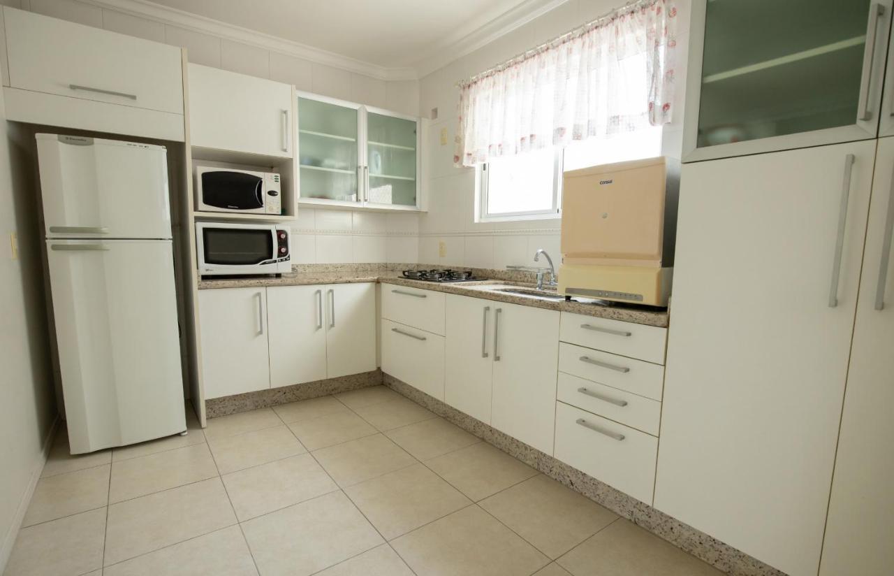Amplo Apartamento De 3 Quartos No Centro De Balneario Camboriu N1859 Exterior photo