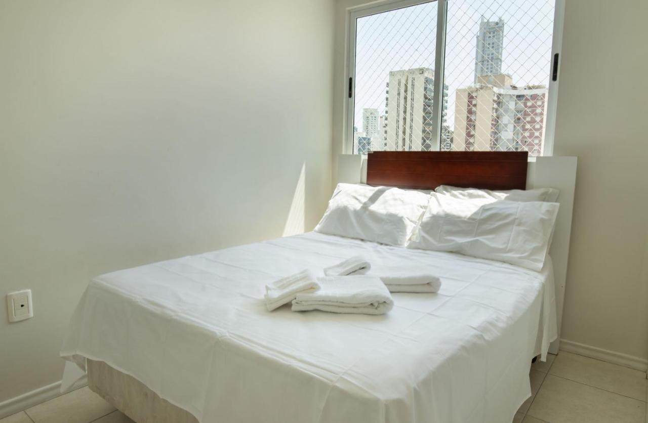 Amplo Apartamento De 3 Quartos No Centro De Balneario Camboriu N1859 Exterior photo
